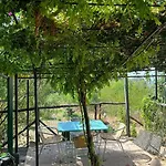Grande In Casale Ristrutturato *