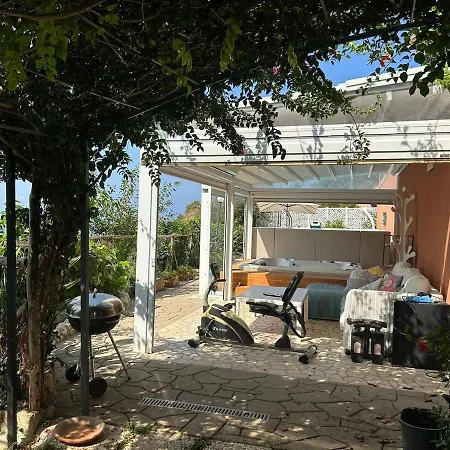 Grande In Casale Ristrutturato * Santa Domenica (Vibo Valentia)