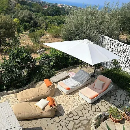 Grande In Casale Ristrutturato *