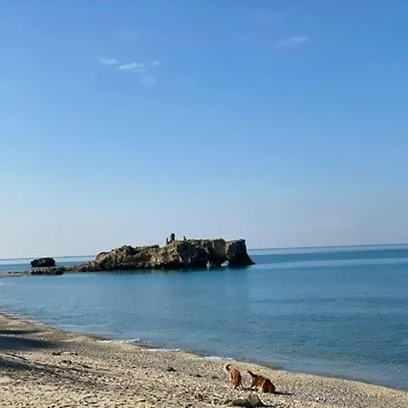 Grande In Casale Ristrutturato Santa Domenica (Vibo Valentia)