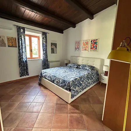 Grande In Casale Ristrutturato *