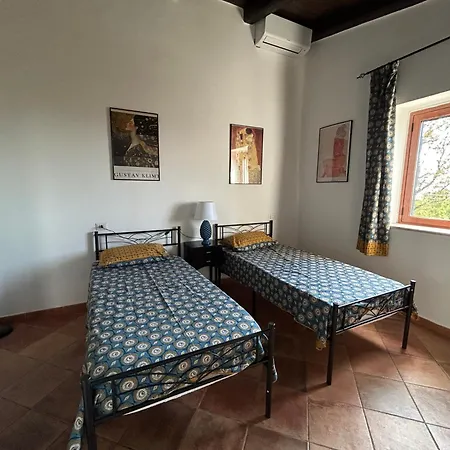 Grande In Casale Ristrutturato Hébergement de vacances