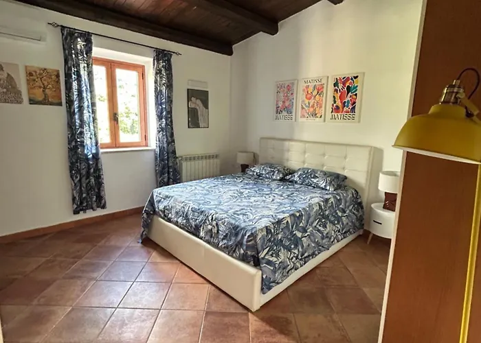 Grande In Casale Ristrutturato *